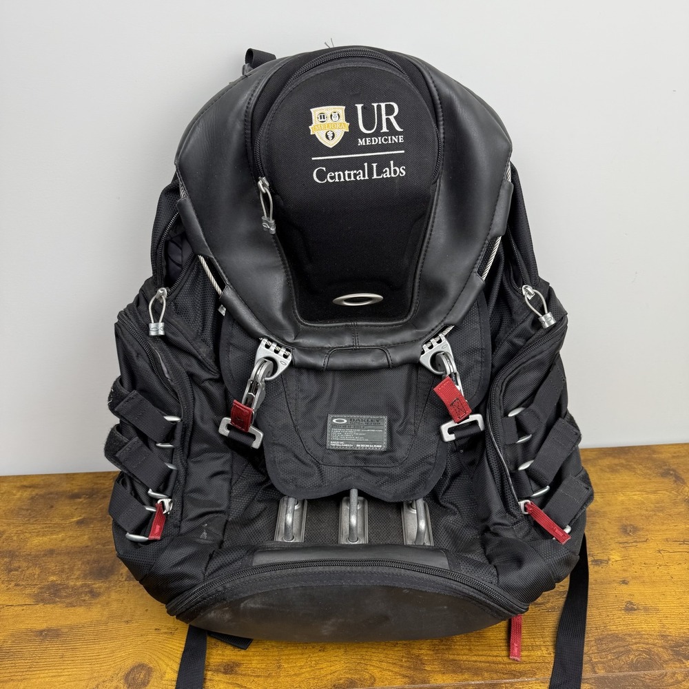 Oakley Kitchen Sink Backpack Black Tactical Soft Case Men 20" Laptop Travel